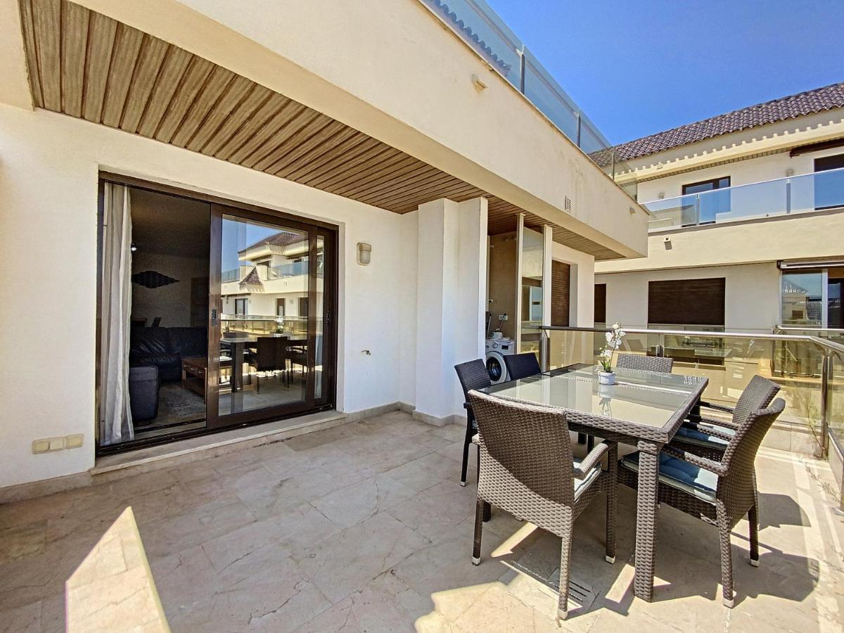 Lovely Apartment With Pool & Sea Views - Marina Del Castillo 2129 مانيلفا المظهر الخارجي الصورة