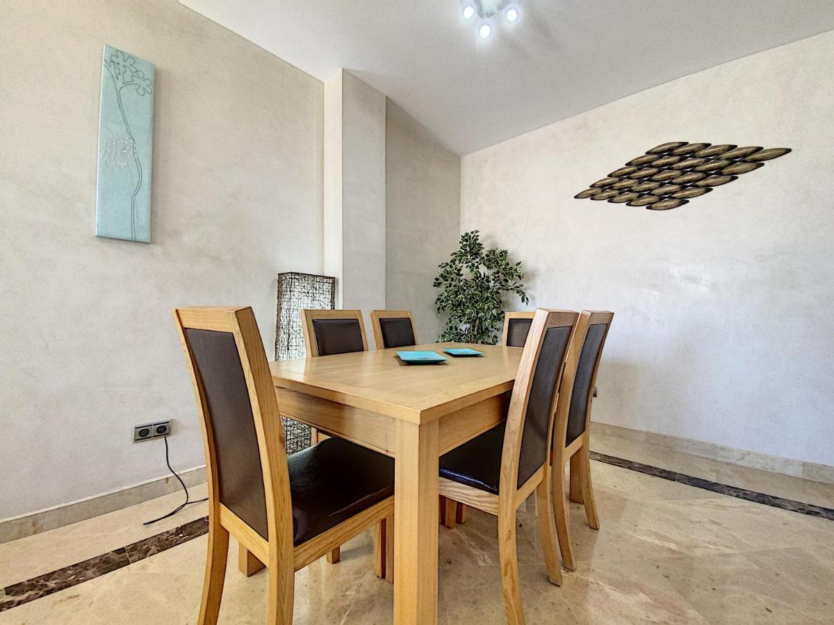 Lovely Apartment With Pool & Sea Views - Marina Del Castillo 2129 مانيلفا المظهر الخارجي الصورة