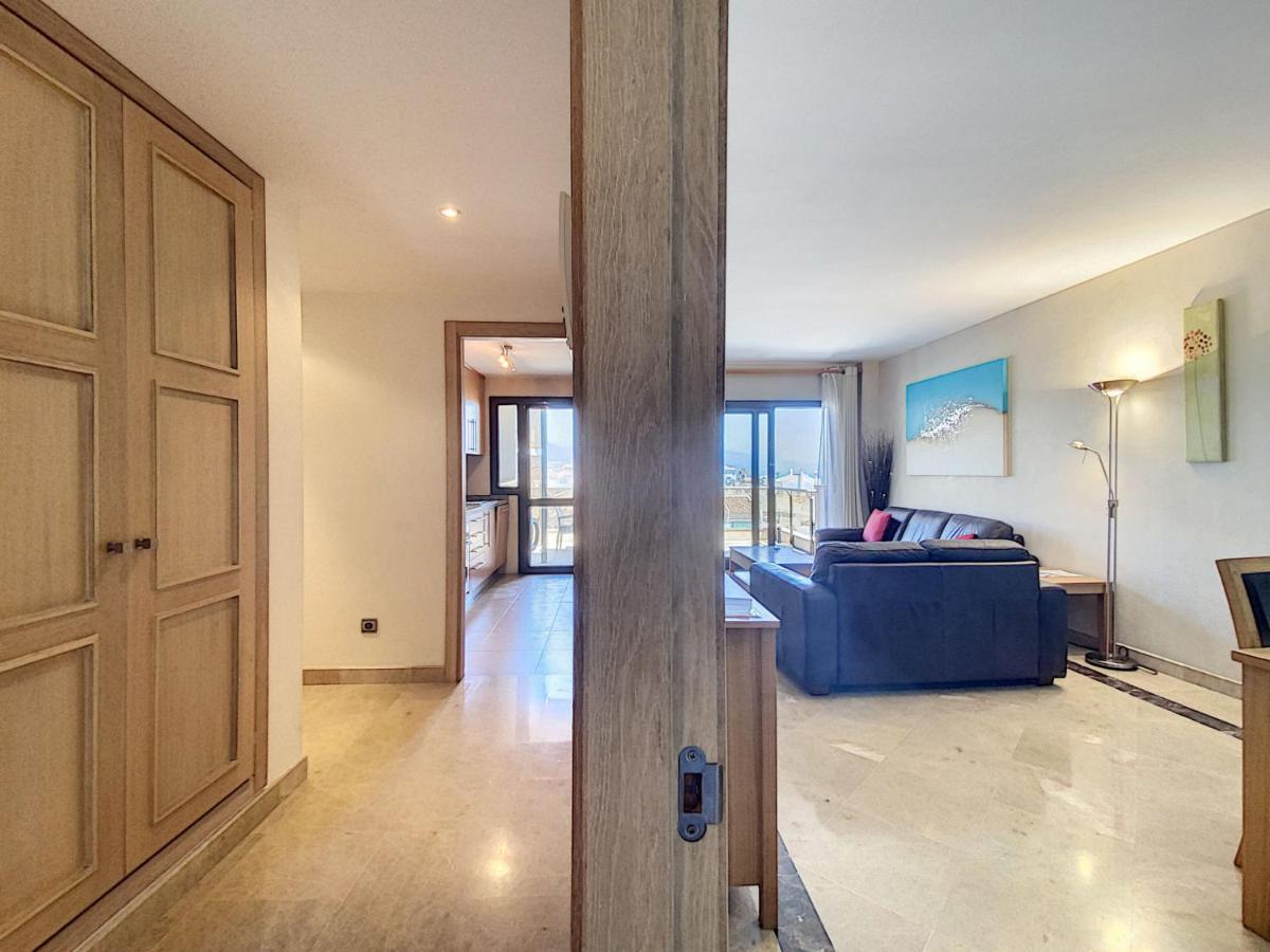 Lovely Apartment With Pool & Sea Views - Marina Del Castillo 2129 مانيلفا المظهر الخارجي الصورة