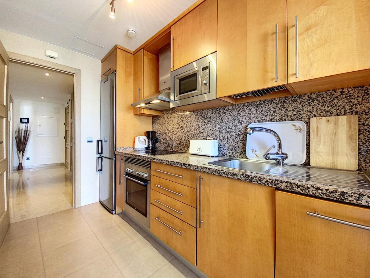 Lovely Apartment With Pool & Sea Views - Marina Del Castillo 2129 مانيلفا المظهر الخارجي الصورة