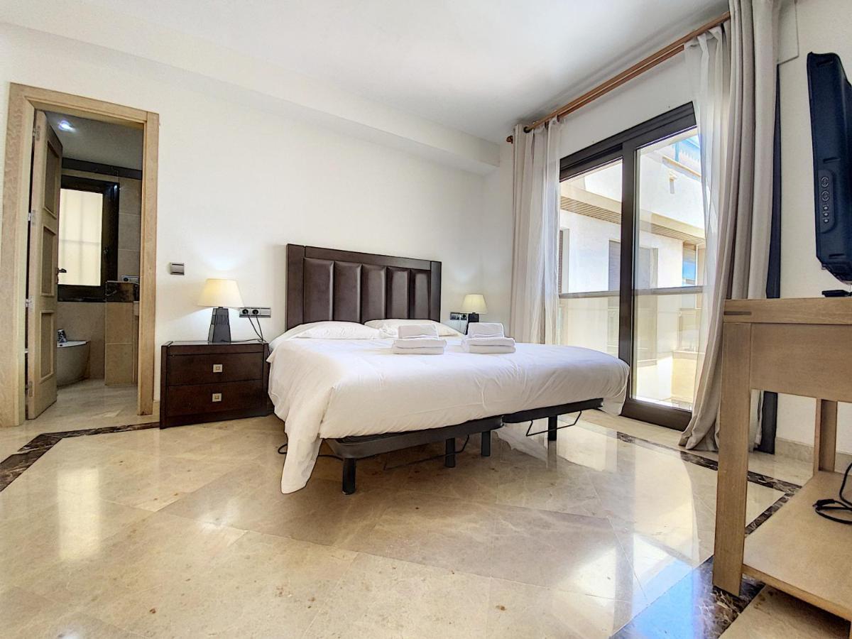 Lovely Apartment With Pool & Sea Views - Marina Del Castillo 2129 مانيلفا المظهر الخارجي الصورة