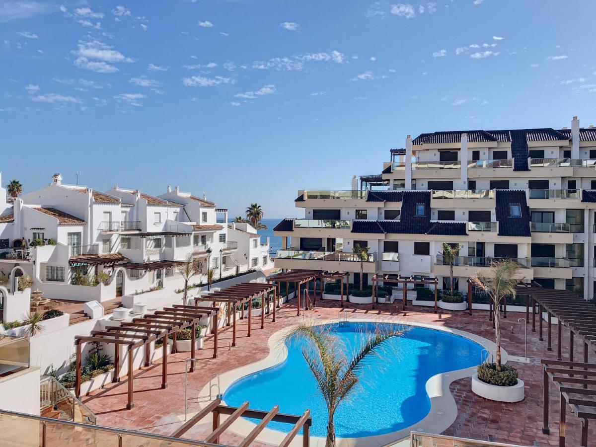 Lovely Apartment With Pool & Sea Views - Marina Del Castillo 2129 مانيلفا المظهر الخارجي الصورة