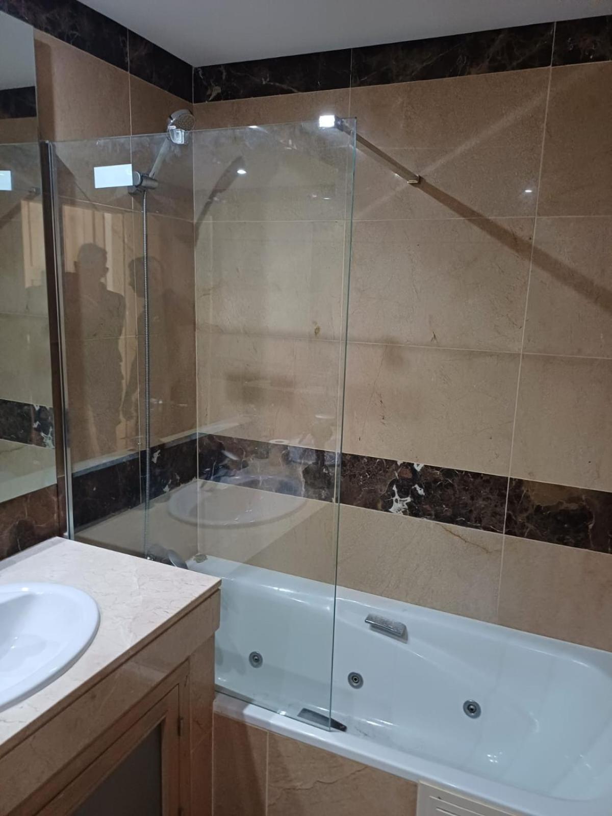 Lovely Apartment With Pool & Sea Views - Marina Del Castillo 2129 مانيلفا المظهر الخارجي الصورة