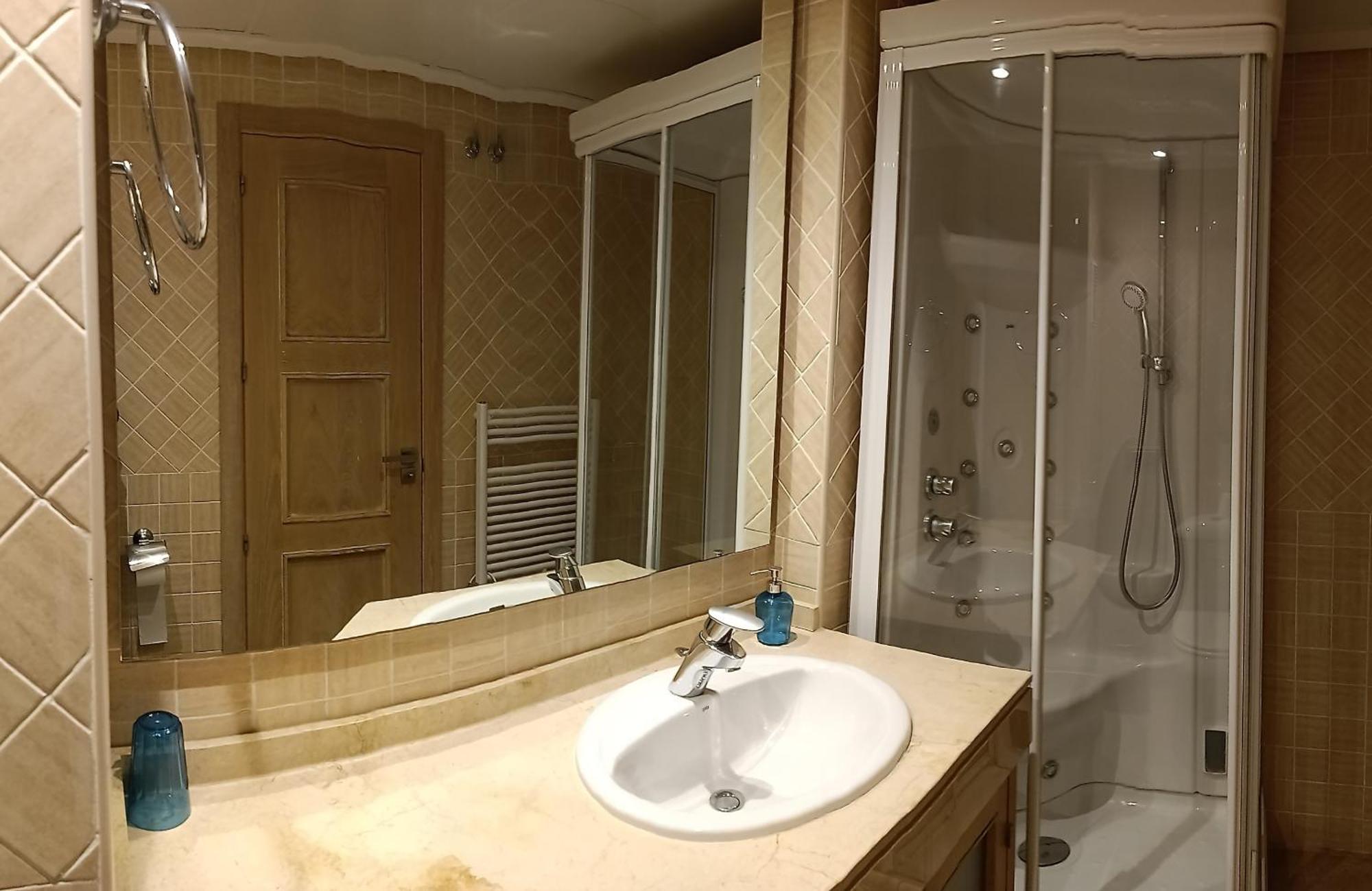 Lovely Apartment With Pool & Sea Views - Marina Del Castillo 2129 مانيلفا المظهر الخارجي الصورة